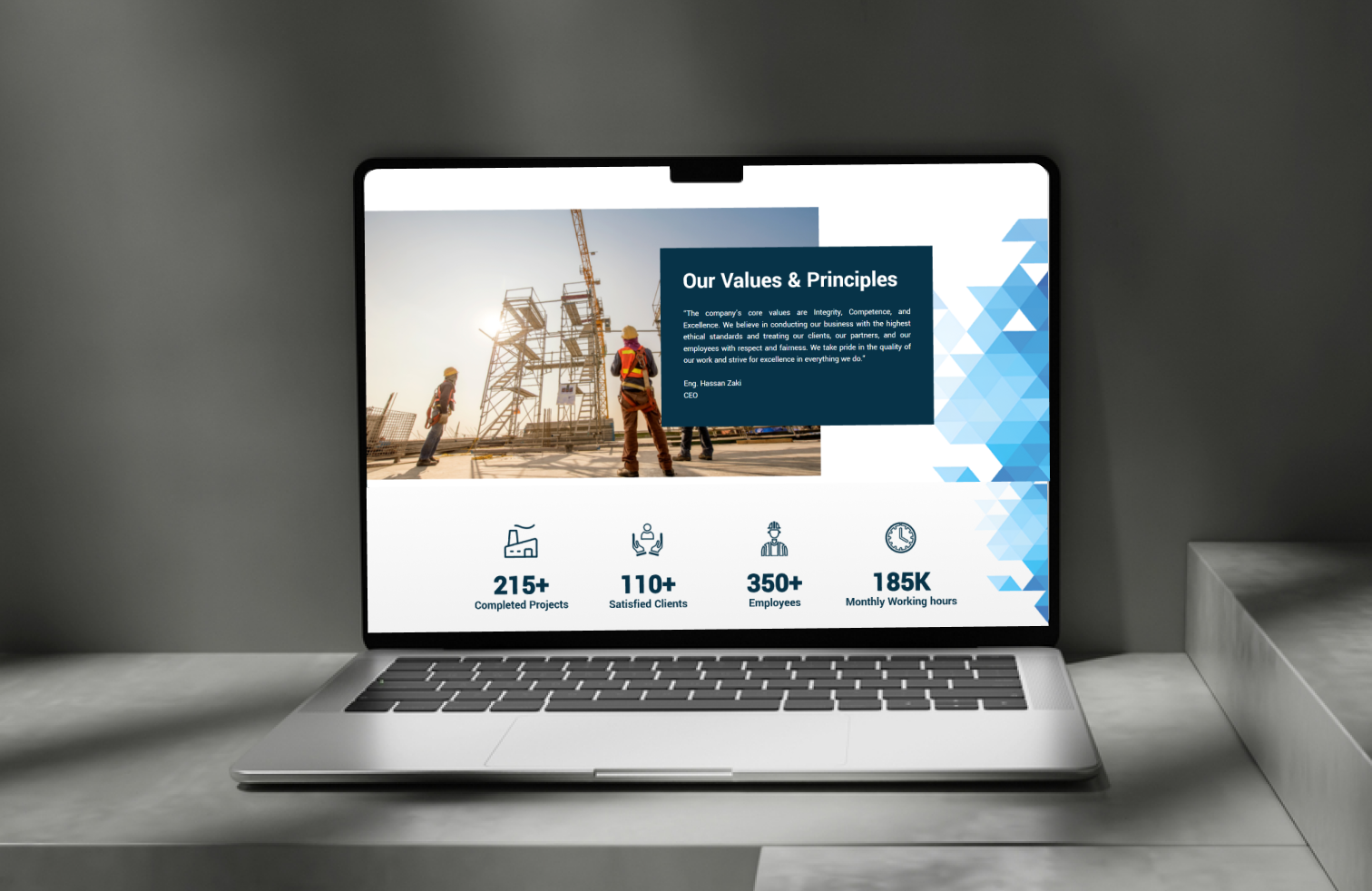 MacBook Pro 14_ - 165